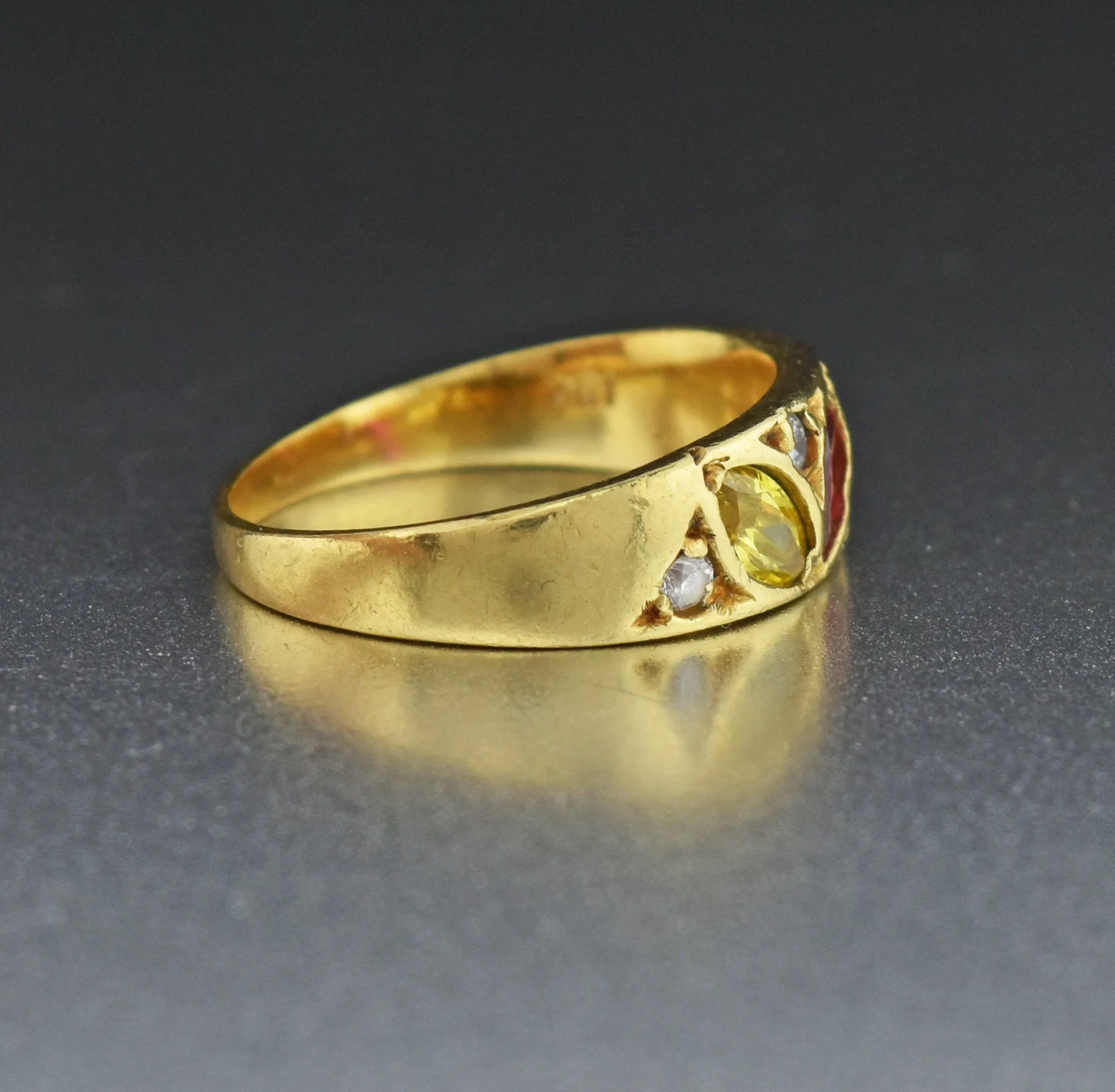 18K Gold Vintage Gemstone Band Ring