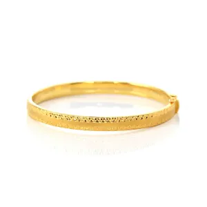 18k Yellow Gold Oval Wide Bangle Bracelet (7 in)