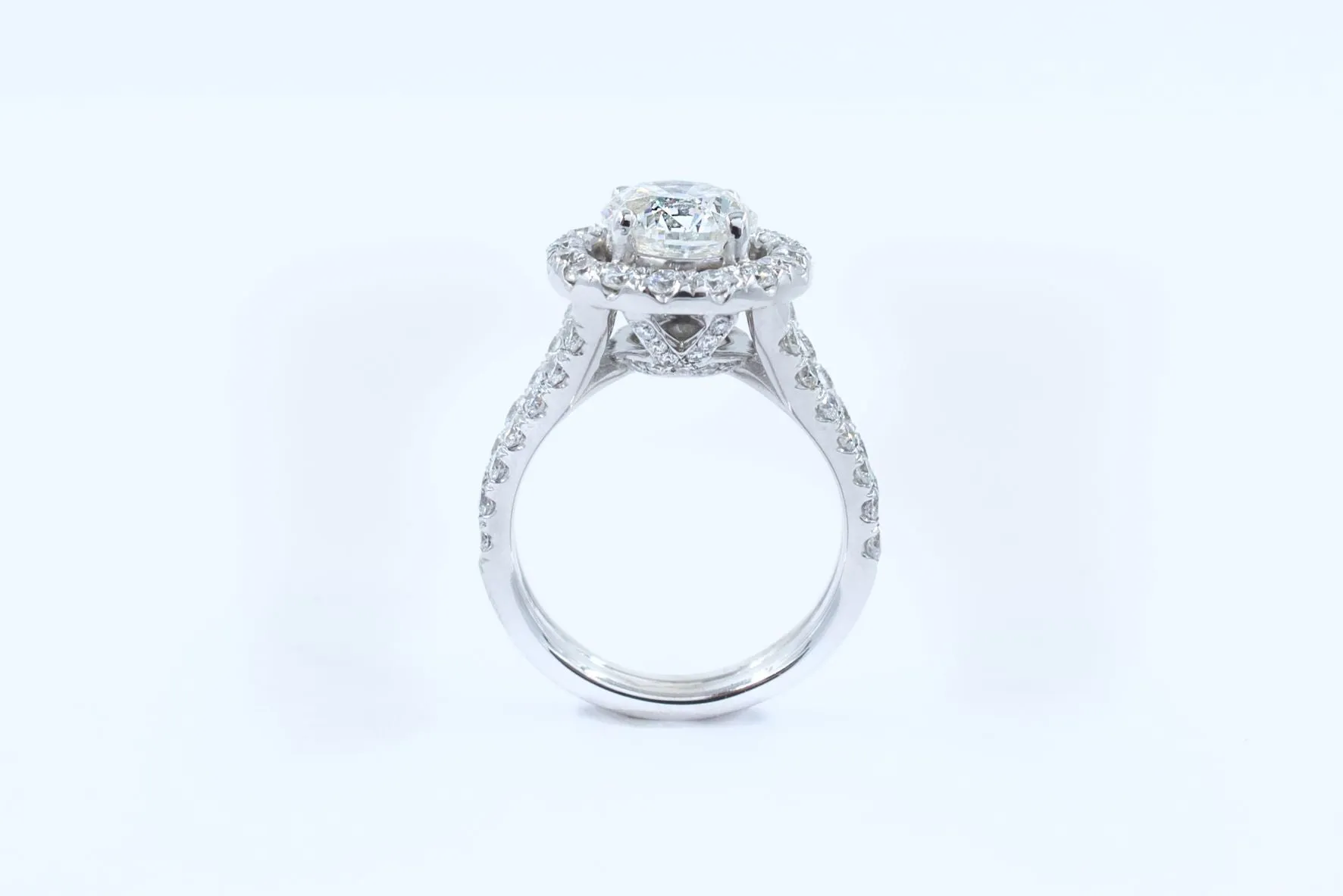 2.04 ct Round Brilliant Cut Diamond Ring