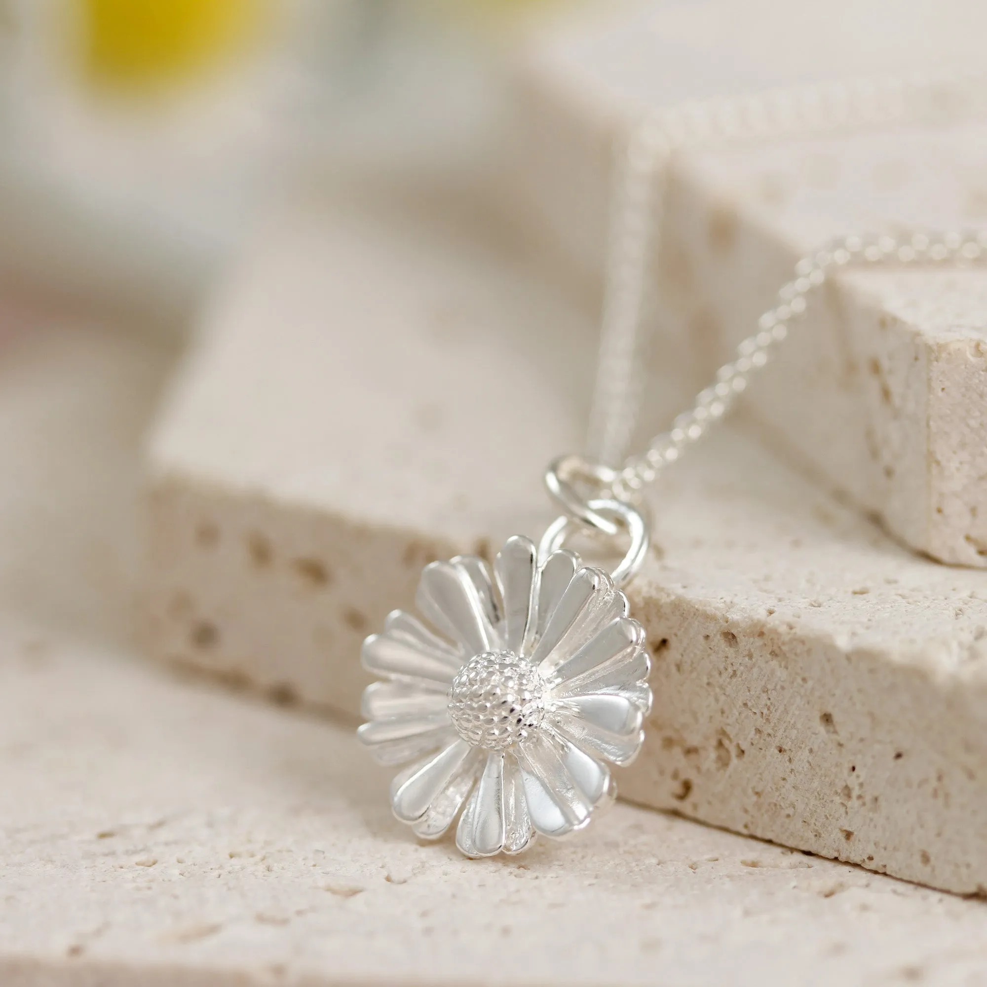 Daisy Flower Silver Charm