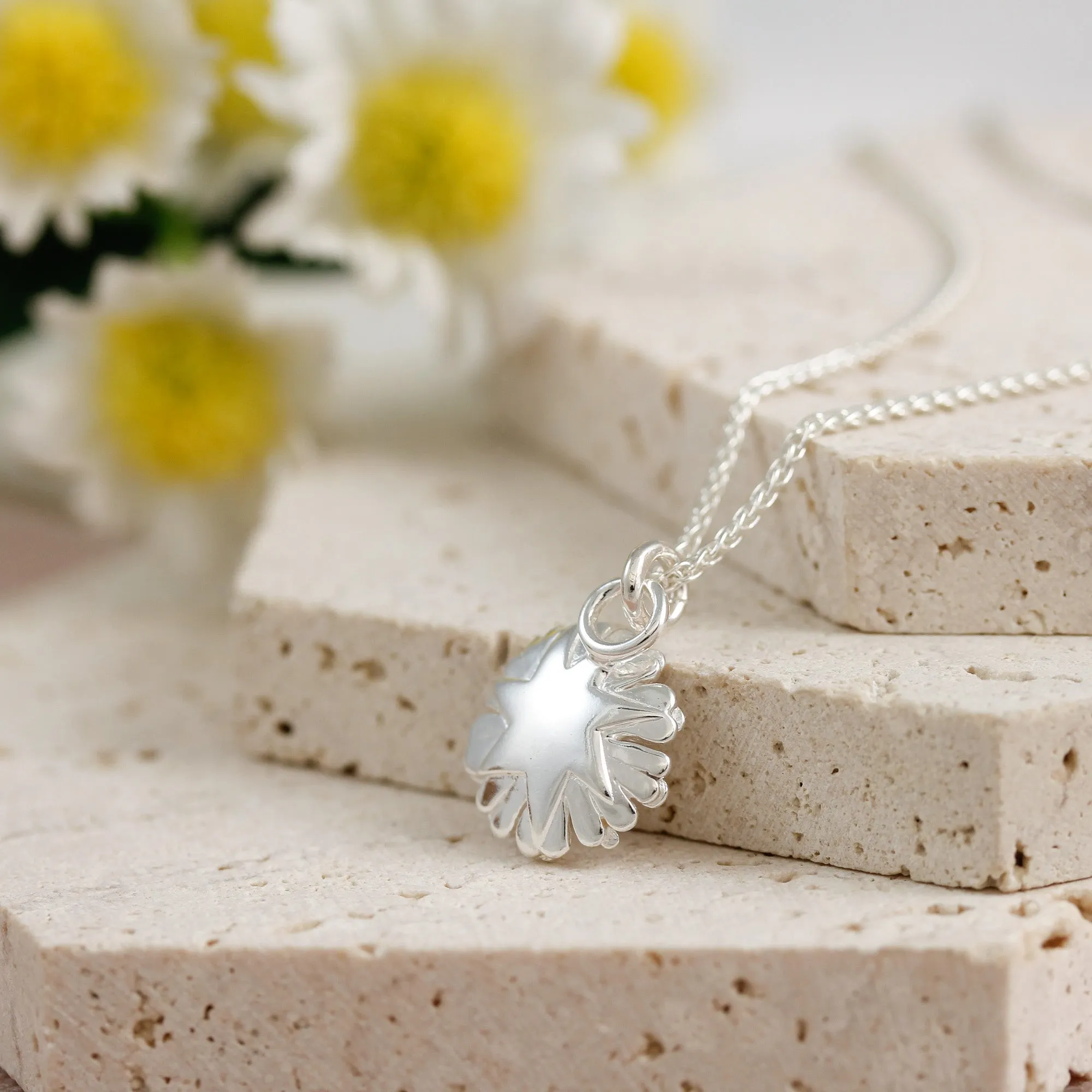 Daisy Flower Silver Charm