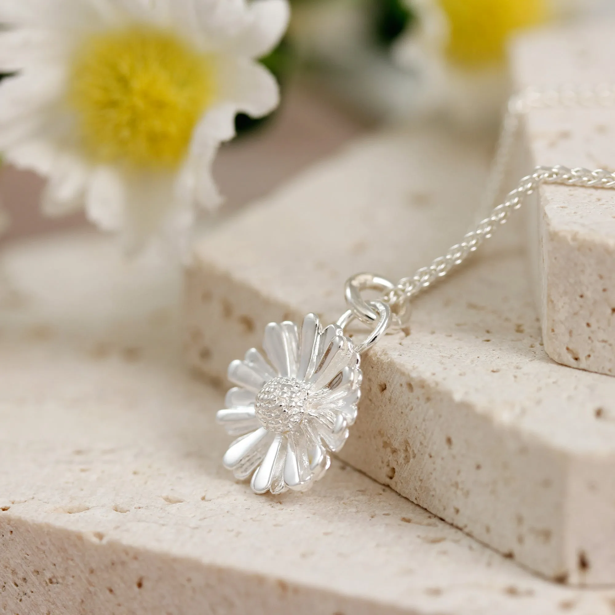 Daisy Flower Silver Charm