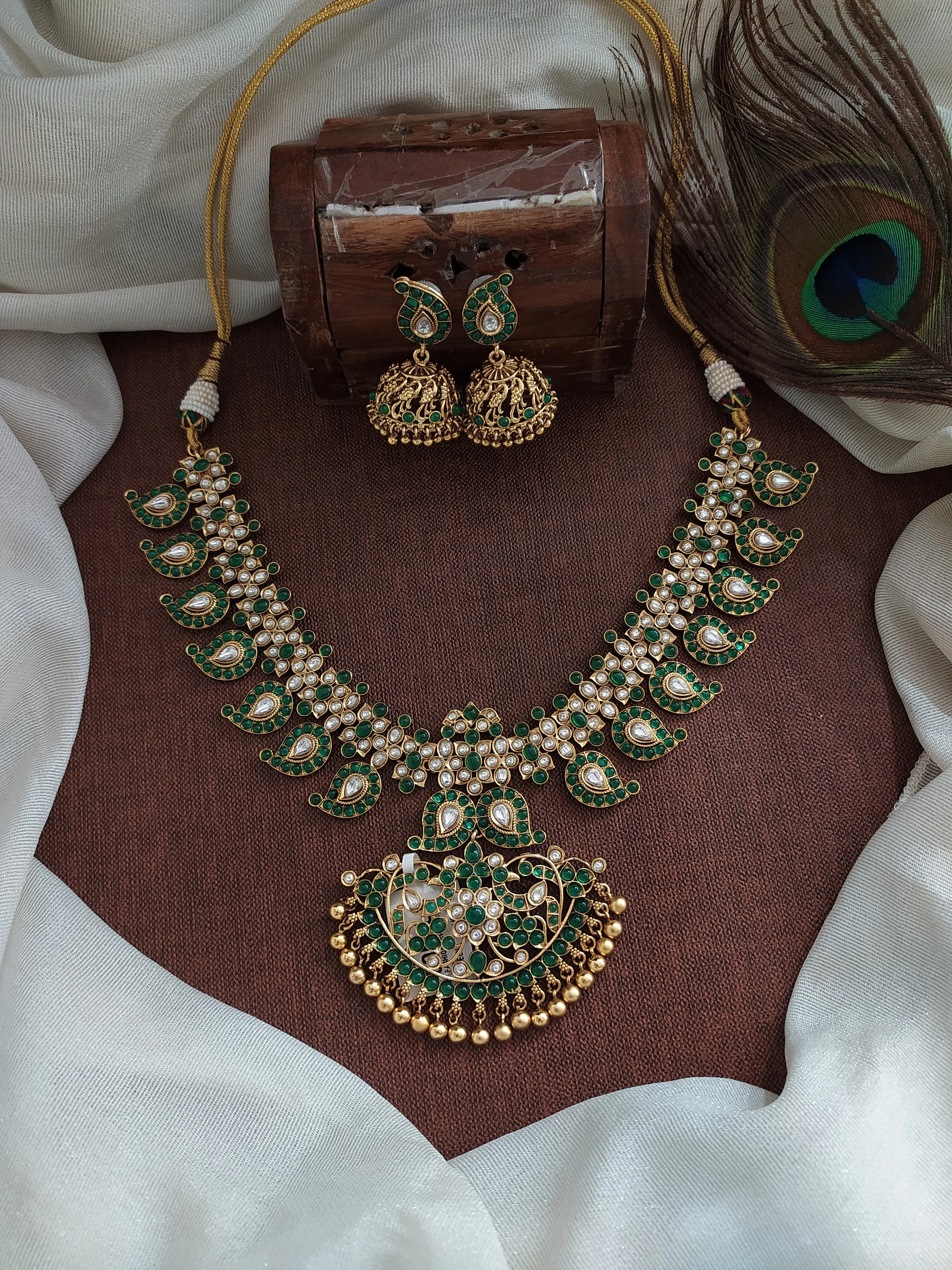 Dual Peacock Floral Design Kemp Stones Necklace Set