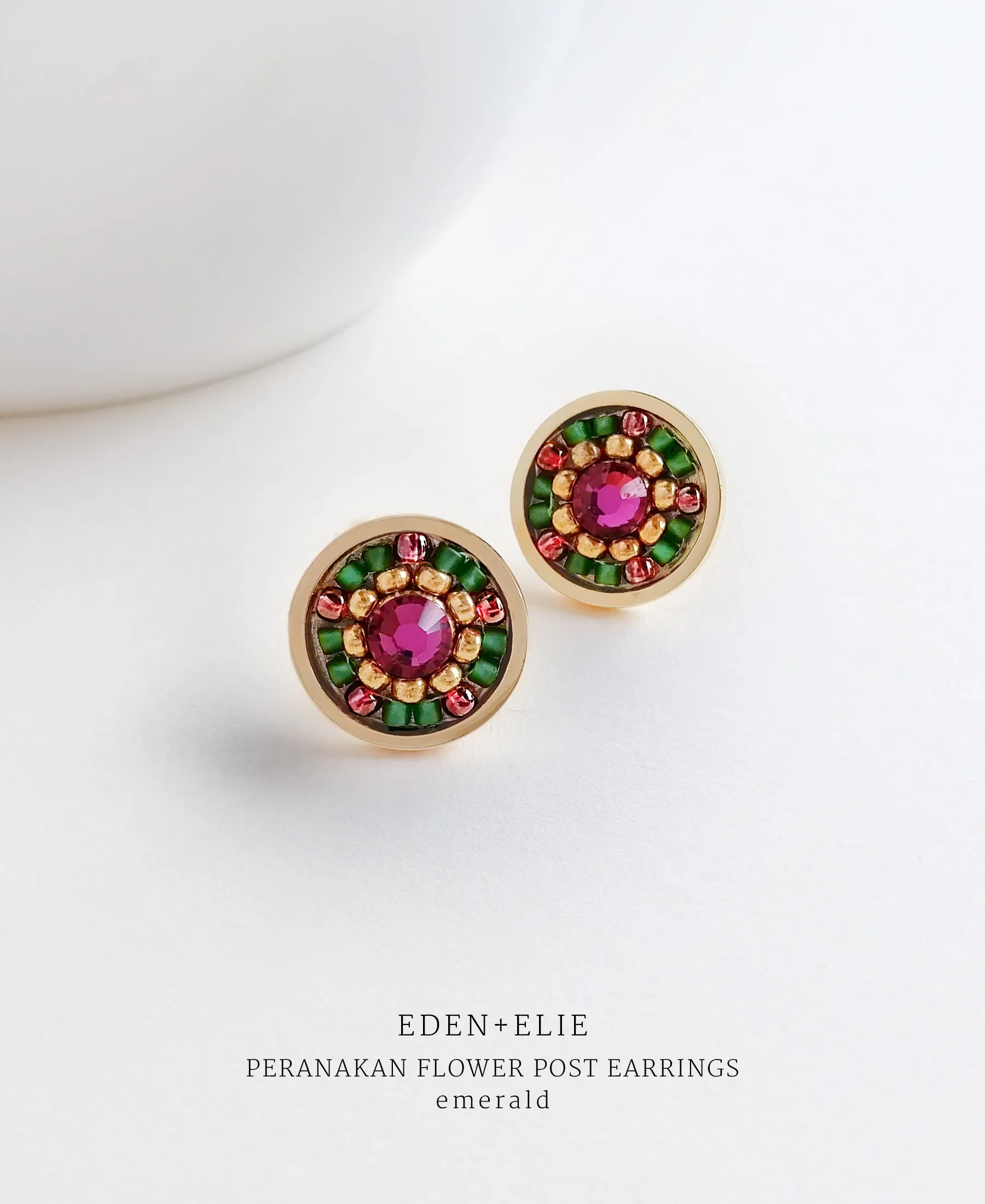 EDEN   ELIE Modern Peranakan flower stud earrings - emerald