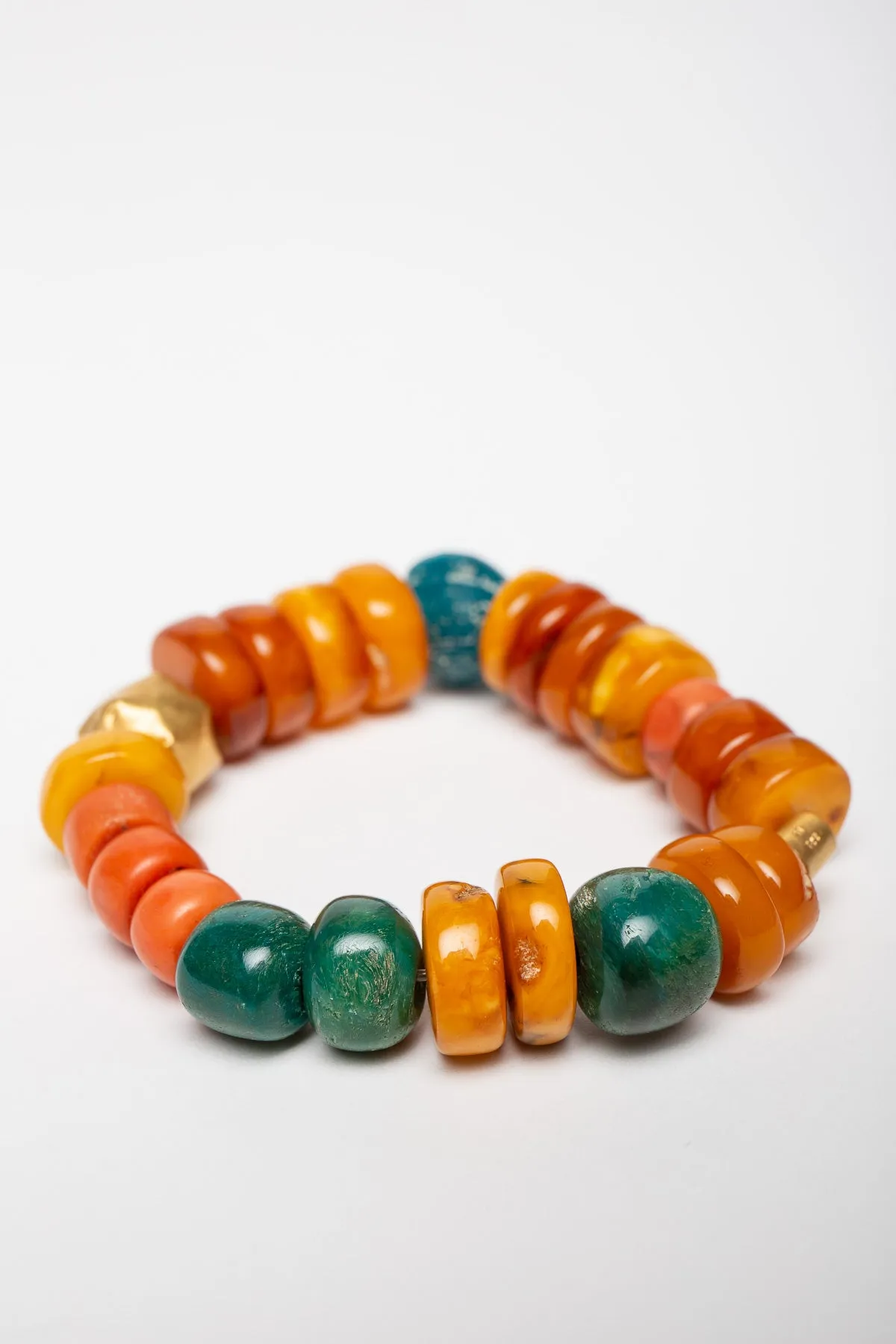 ELI HALILI | 22K AMBER, CHALCEDONY, CORAL, AND AQUAMARINE BEAD BRACELET