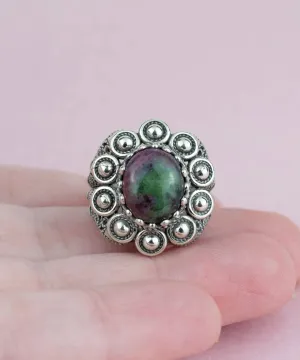 Exquisite Ruby Zoisite Filigree Ring - A Masterpiece of Craftsmanship, Fine Craftsmanship, Elegant Women's Ring