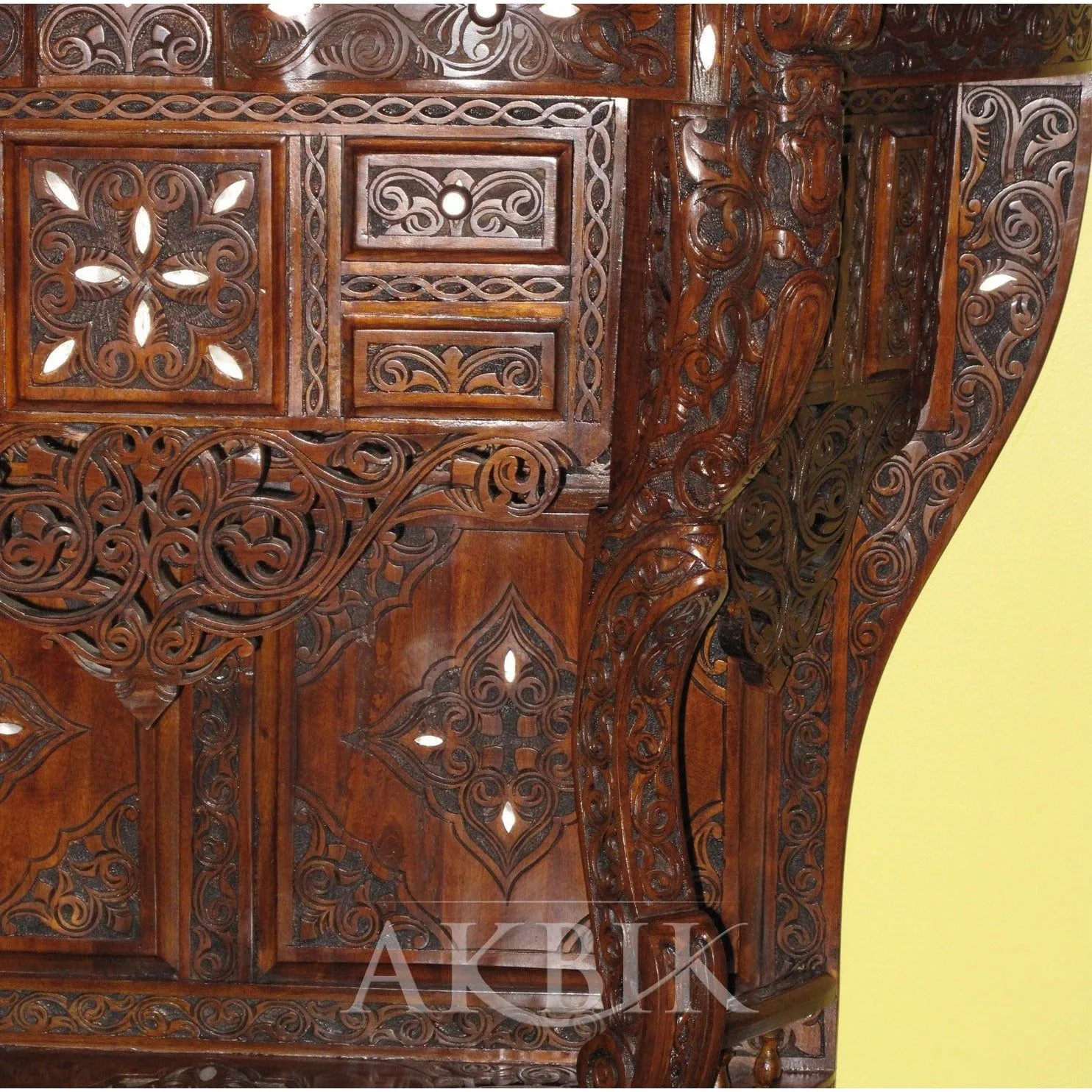 Gilded Foliate Console: Syrian Artisan Hand-crafted Design