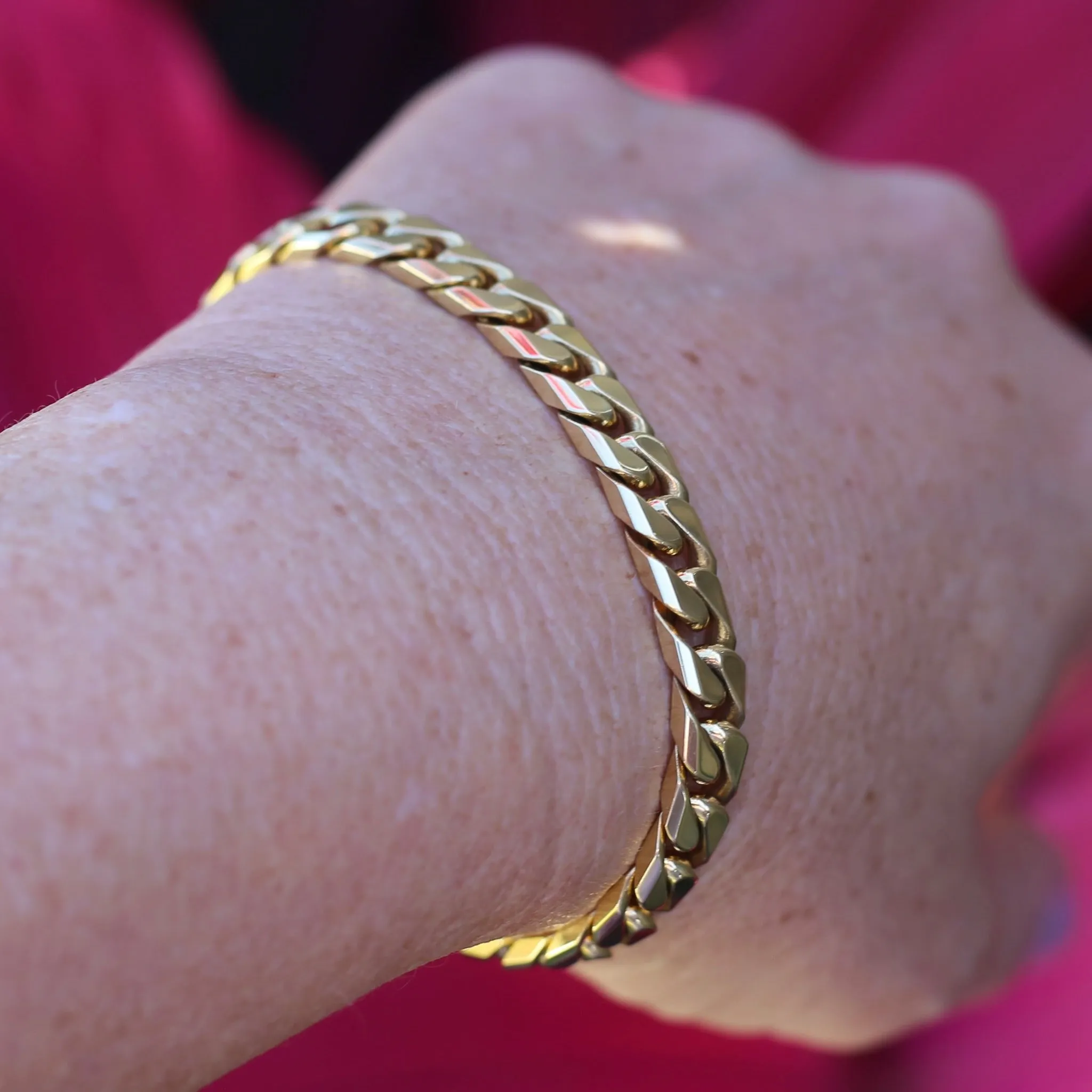 Italian 18ct Gold Curb Bracelet, 19cm 7.5 inches and 40.3g