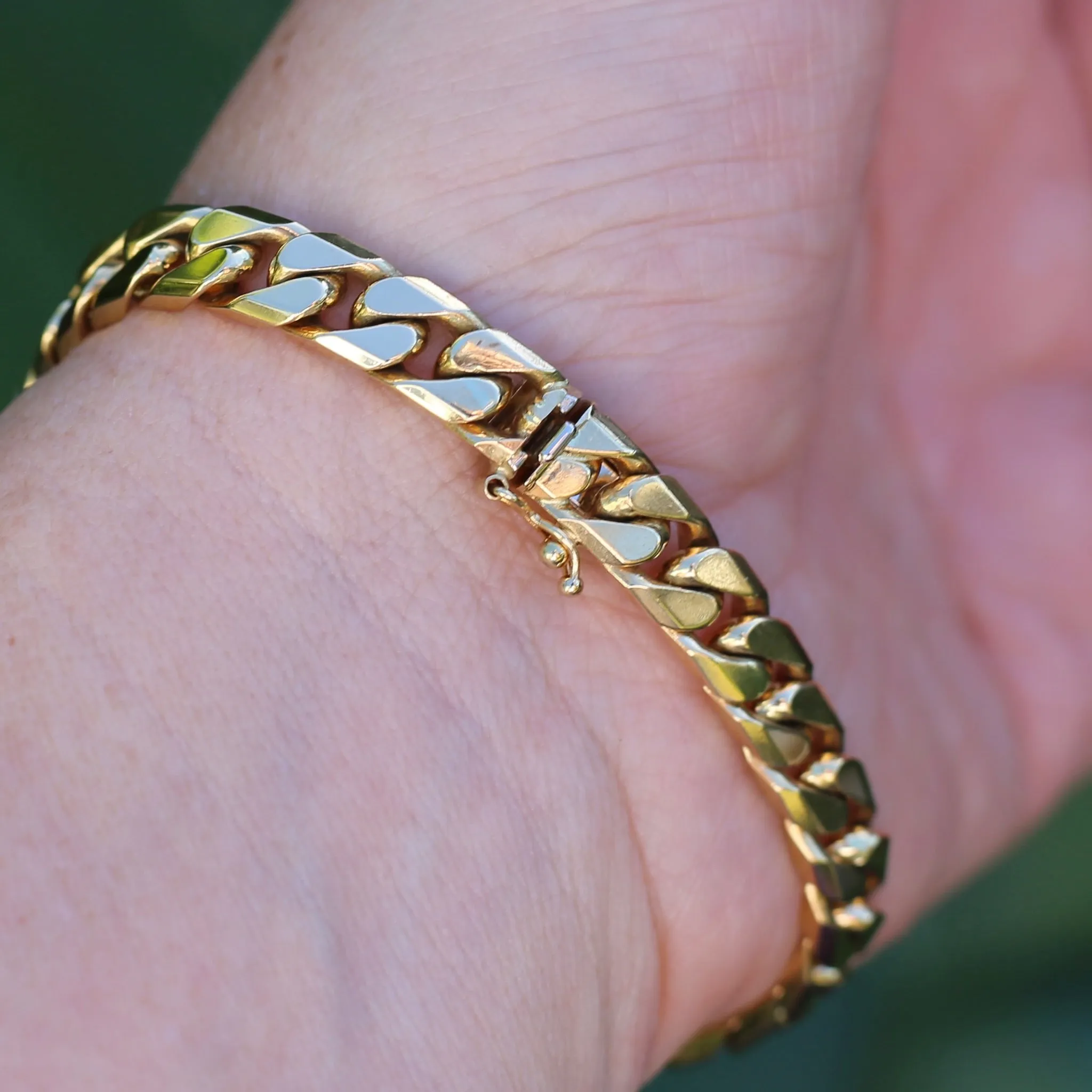 Italian 18ct Gold Curb Bracelet, 19cm 7.5 inches and 40.3g