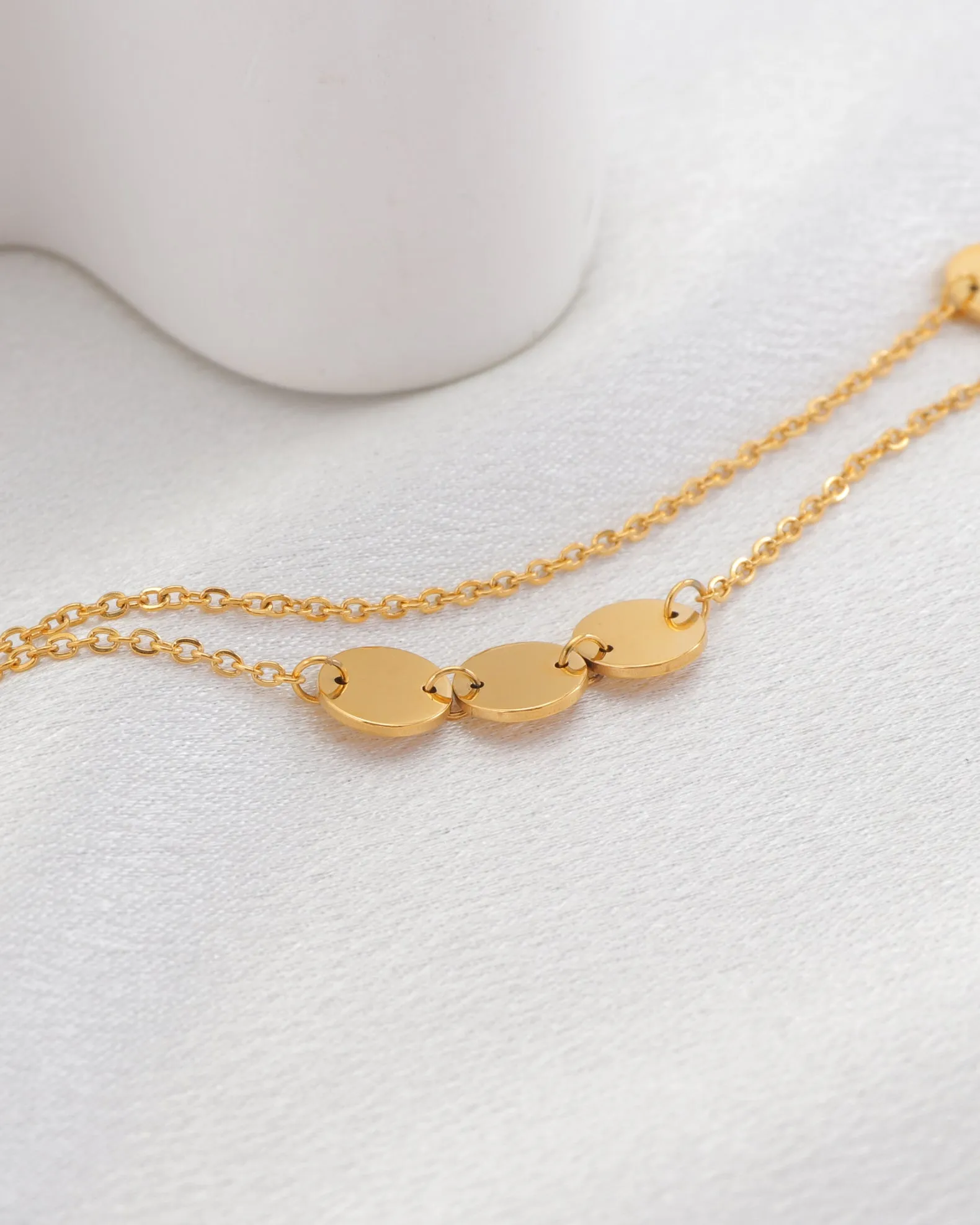 Mara Gold Circle Chain Bracelet