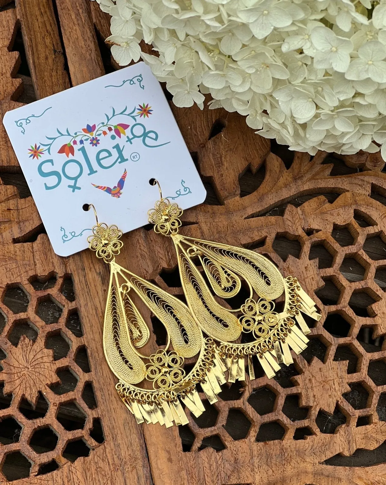 Pera Gota Filigree Earrings