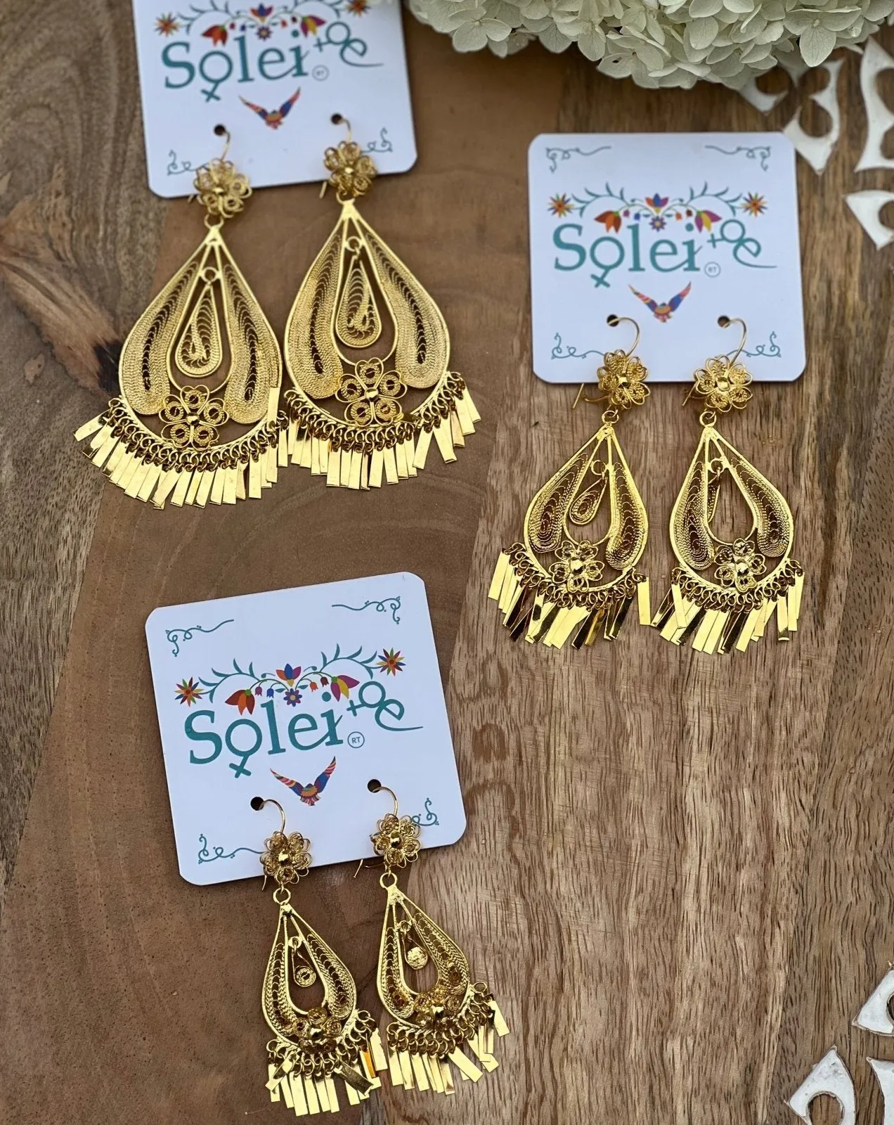 Pera Gota Filigree Earrings