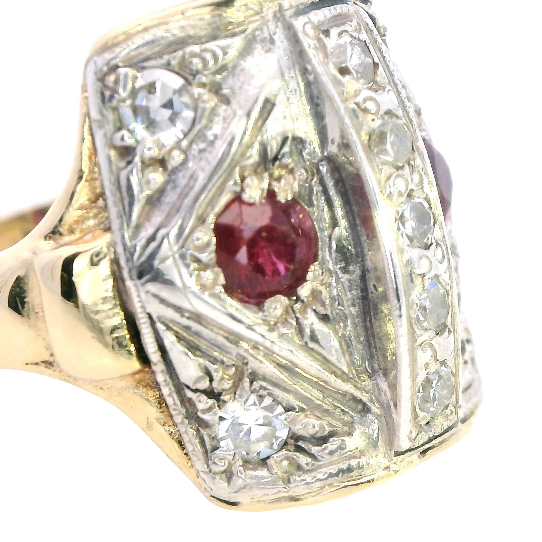 Splendid Fusion: 14ct Gold Ruby & Diamond Band - Vintage Glamour