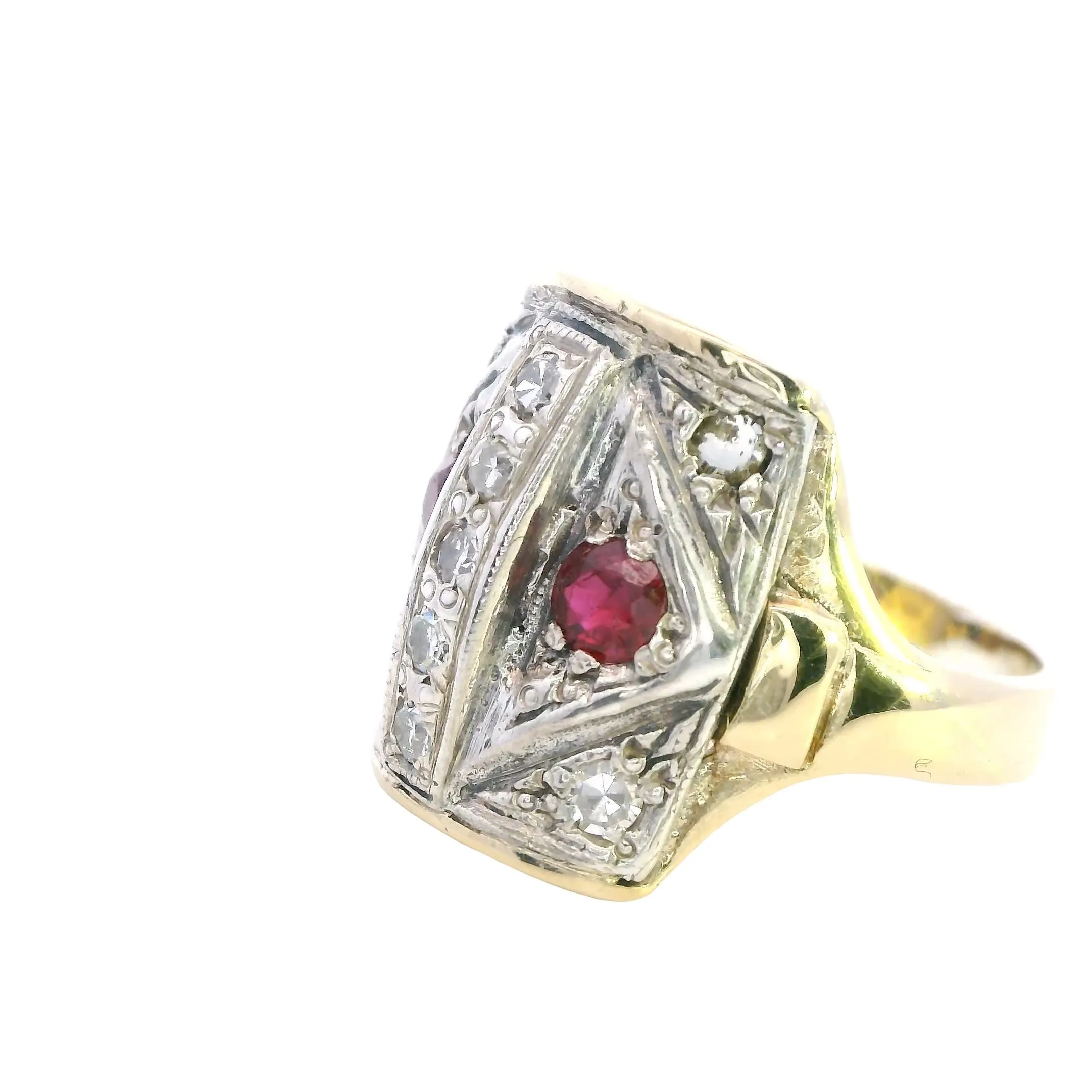 Splendid Fusion: 14ct Gold Ruby & Diamond Band - Vintage Glamour