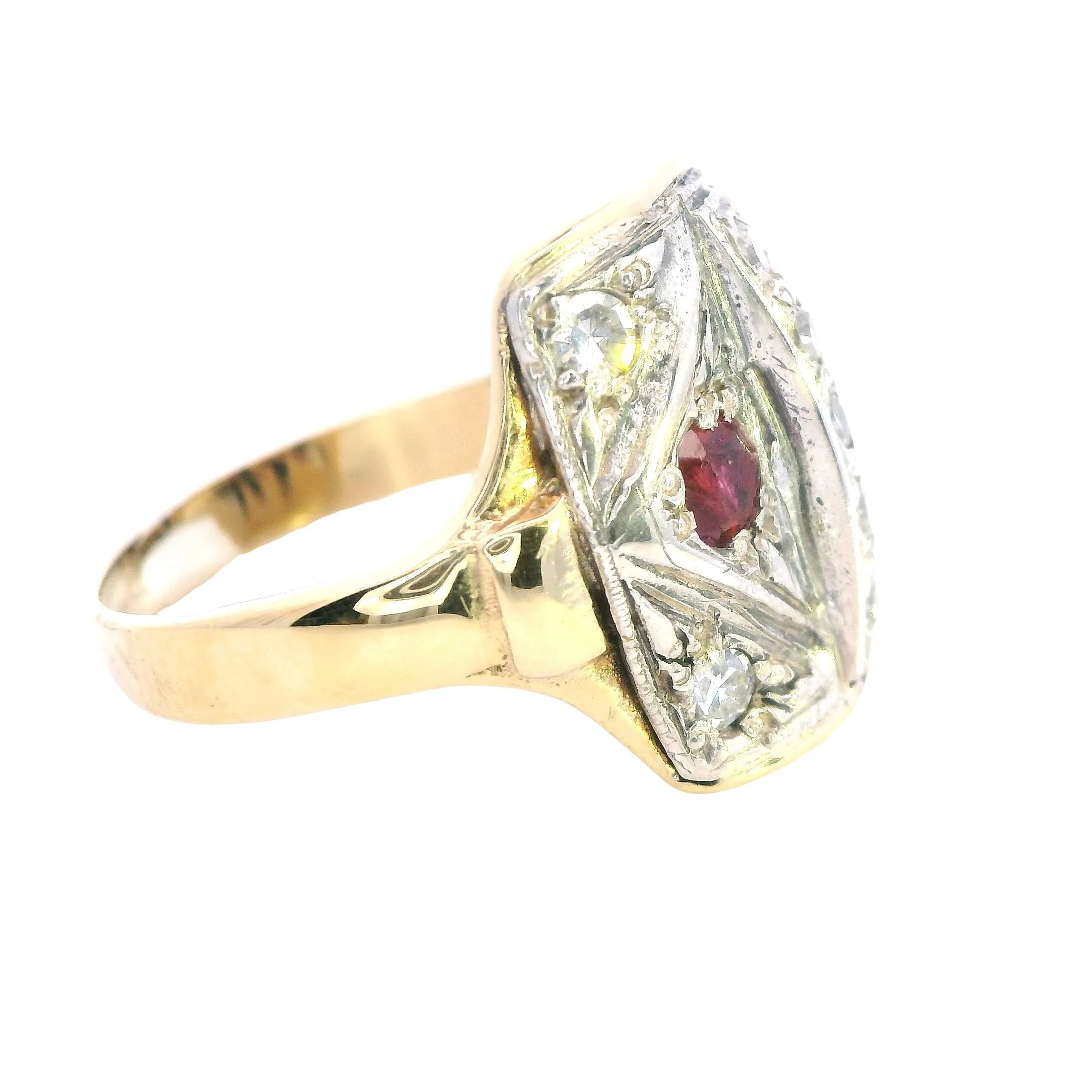 Splendid Fusion: 14ct Gold Ruby & Diamond Band - Vintage Glamour