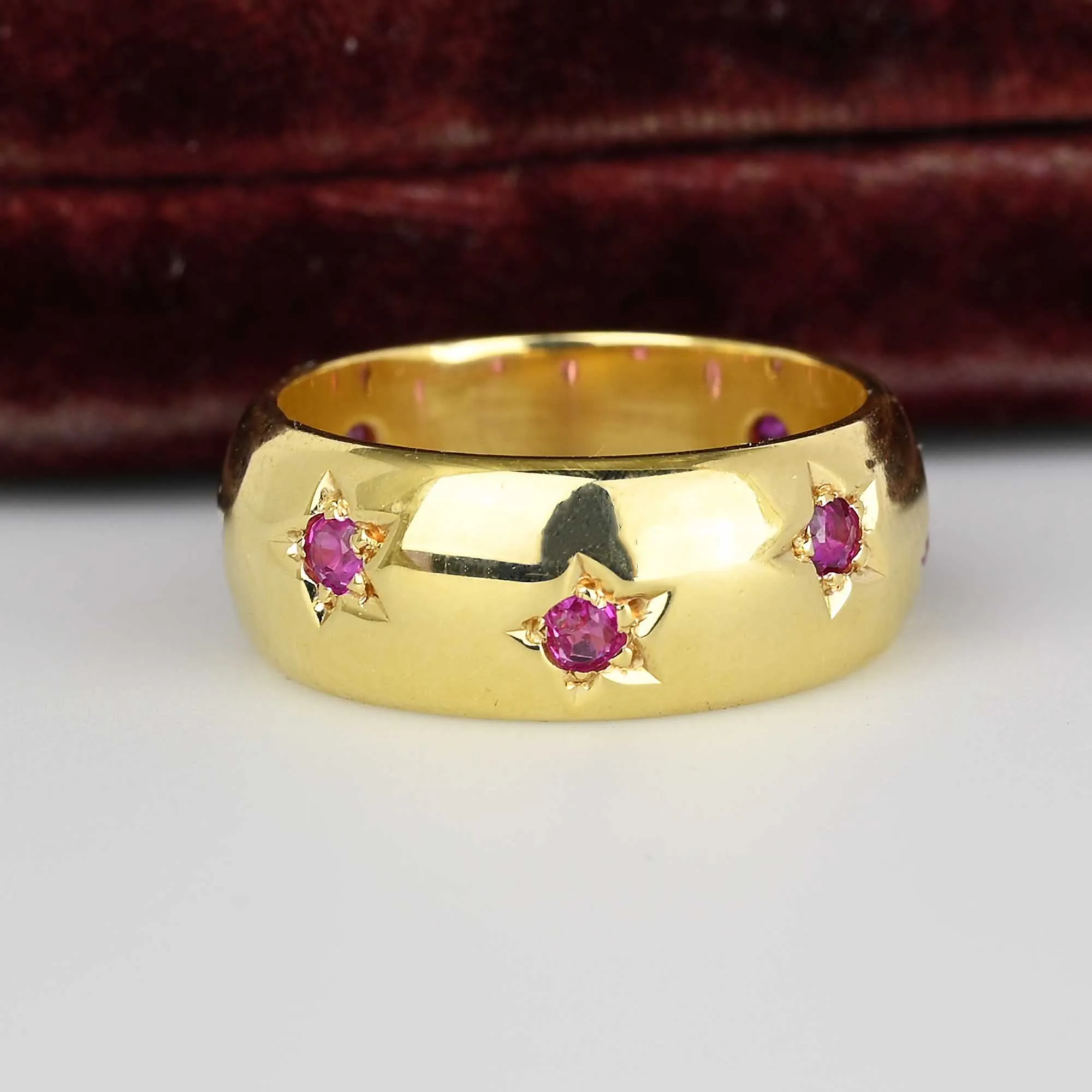 Vintage Heavy 14K Gold Star Ruby Eternity Ring Band